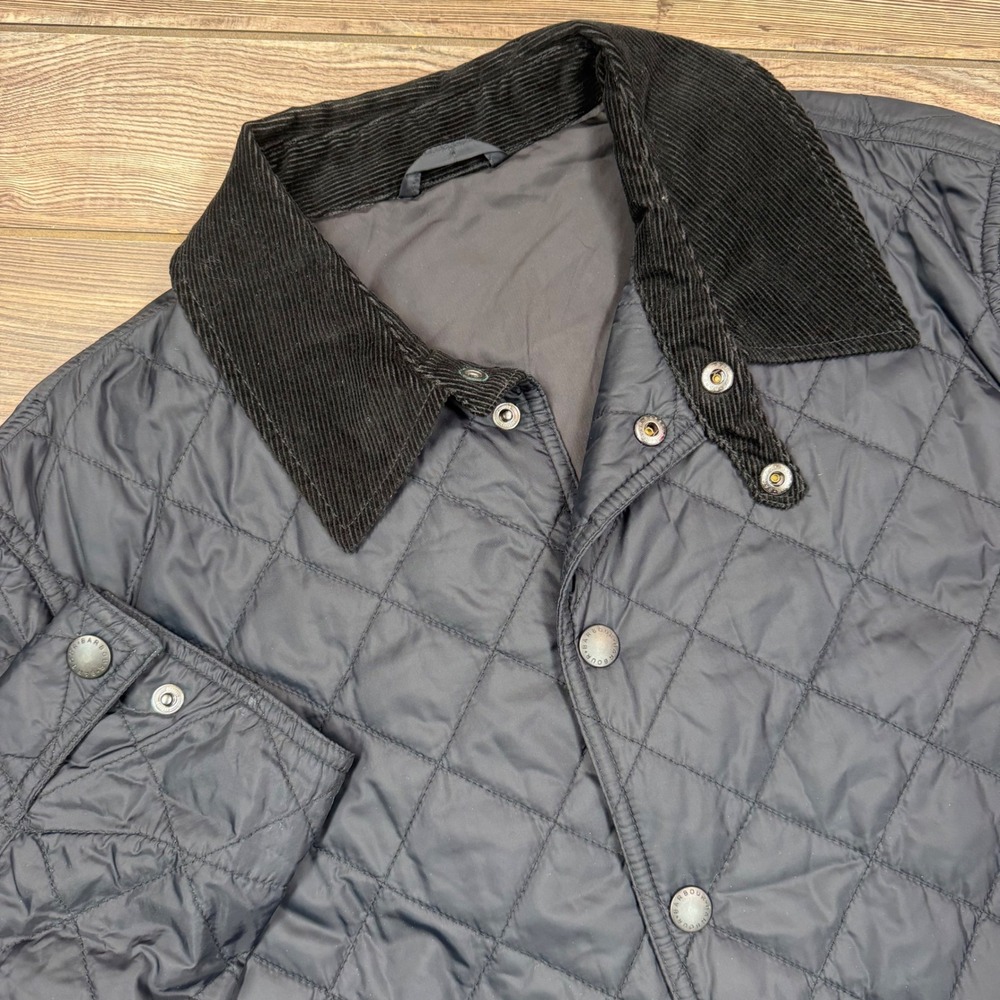 Barbour Mens Size Large Airedale D685 Quilted Jacket Black Corduroy Collar - Picture 2 of 12